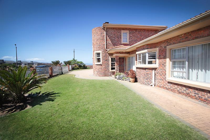 5 Bedroom Property for Sale in Tergniet Western Cape